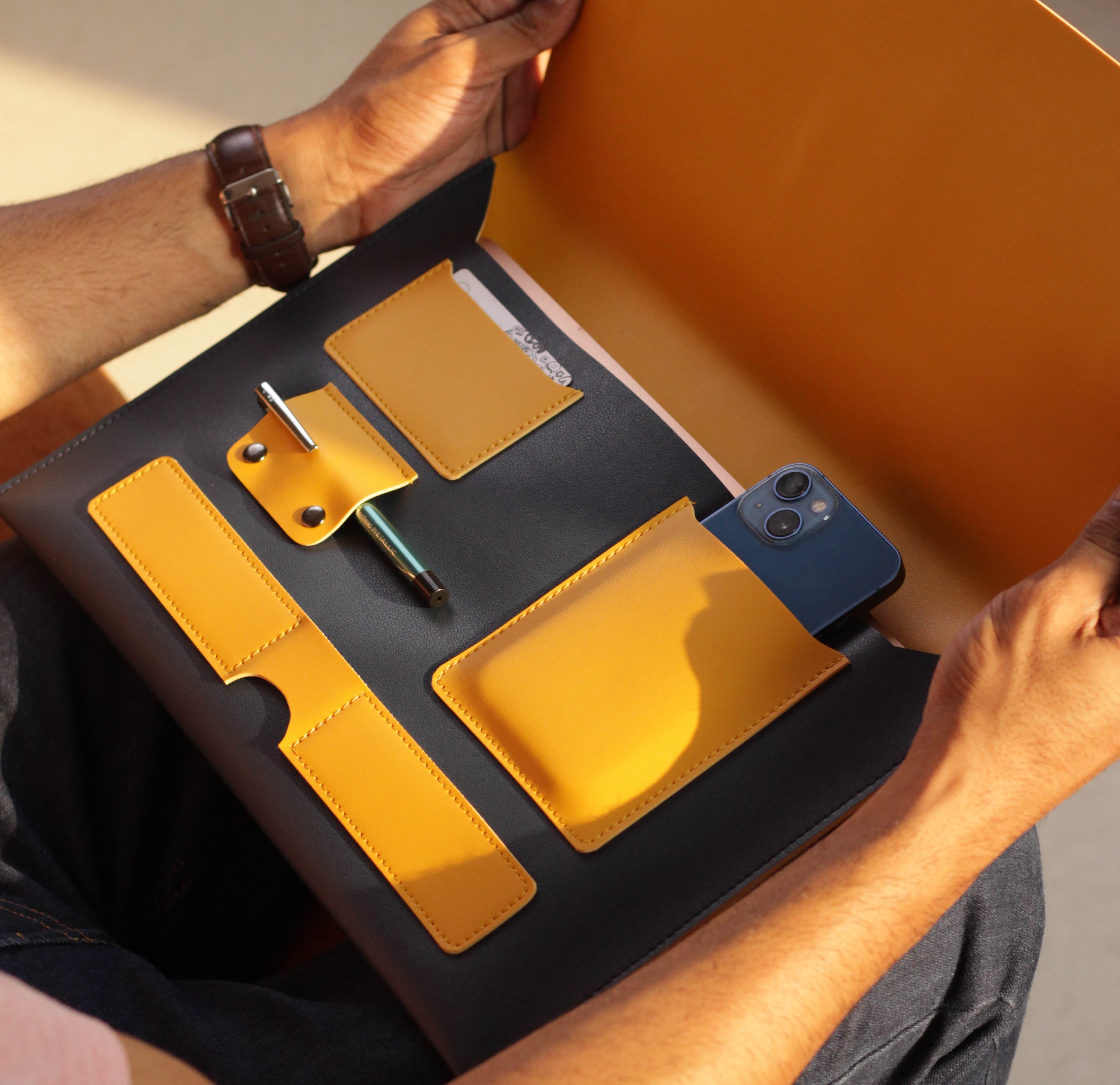 Sleek Station Laptop Sleeve